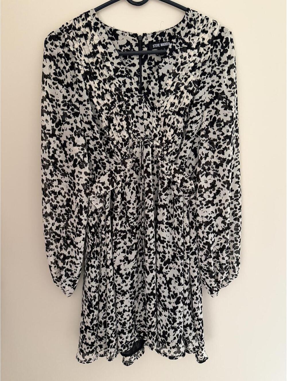 S Steve Madden black/white dress, ruffles